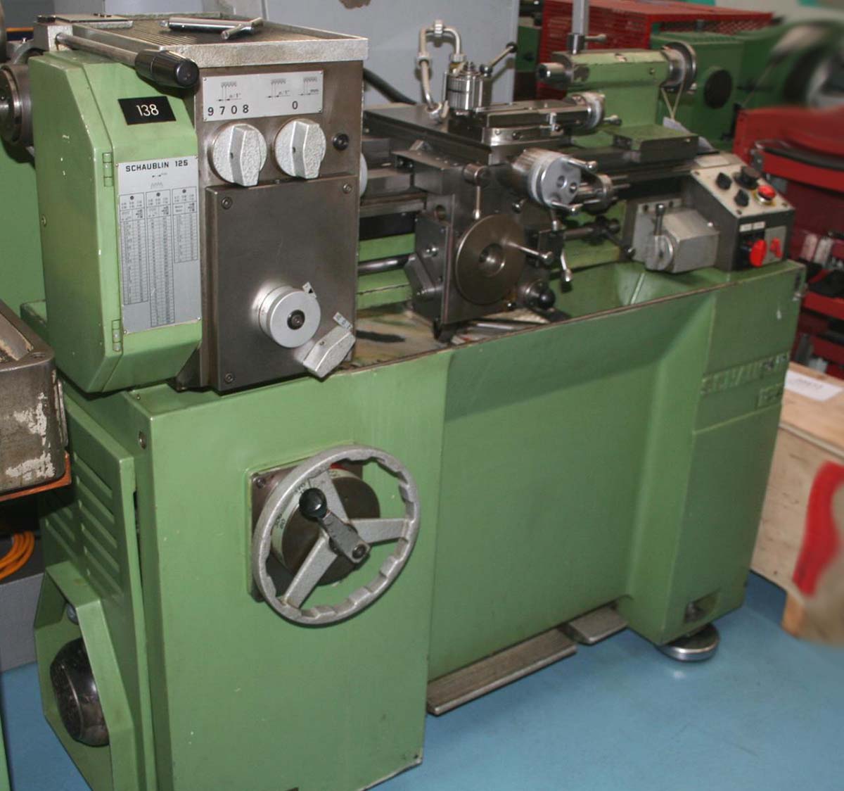 Фото токарно-гвинторізного верстата Schaublin 125